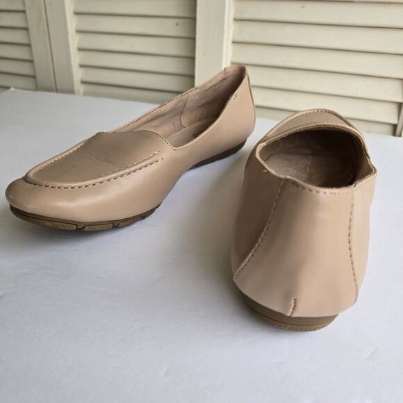 Cliff's by White Mountain Women's Size 7.5 Gracefully Smooth Taupe Loafers - Picture 16 of 16